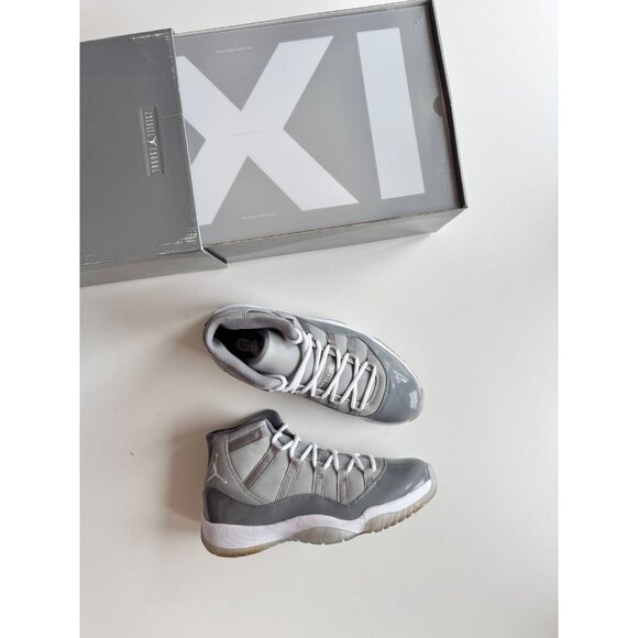 NIB 2010 NIKE Air Jordan 11 Retro Cool Grey Leather Lace Up Sneakers, Size 9 - Picture 1 of 16